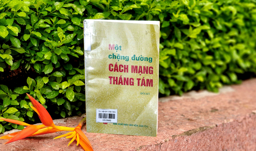 Một chặng đường cách mạng Tháng Tám